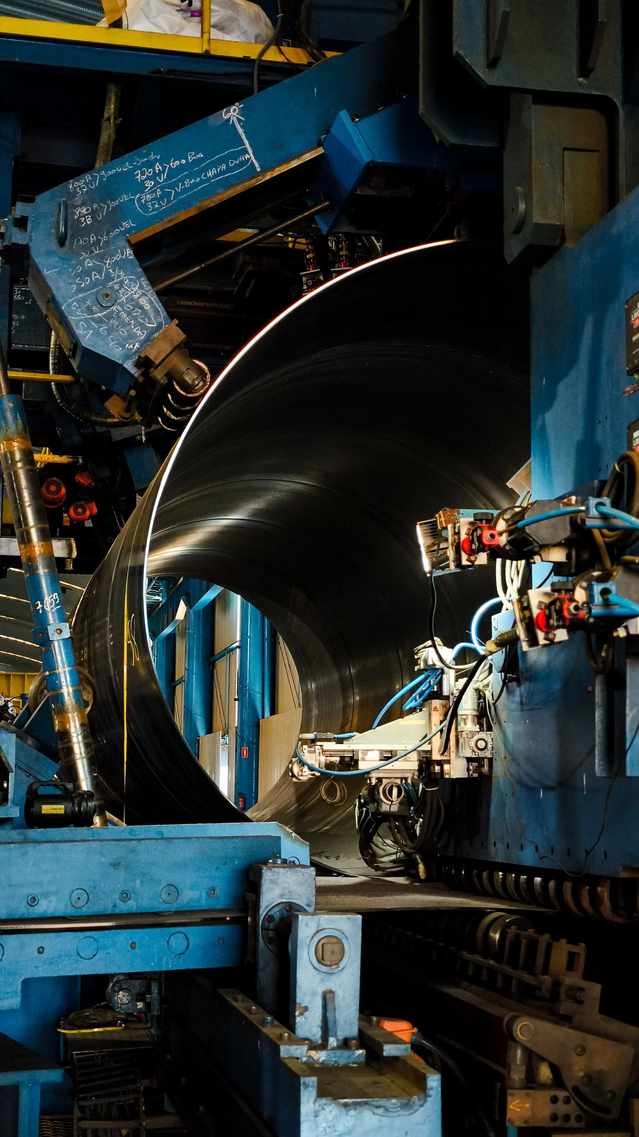 Steel coil cutting and slitting process for precision metal processing